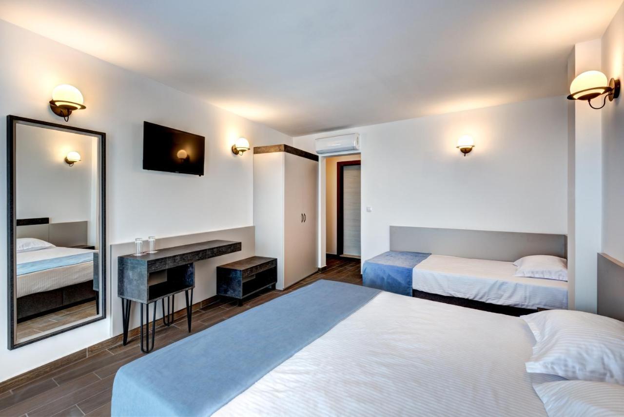 Panorama Blue Family Hotel And Free Parking Nesebar Eksteriør bilde
