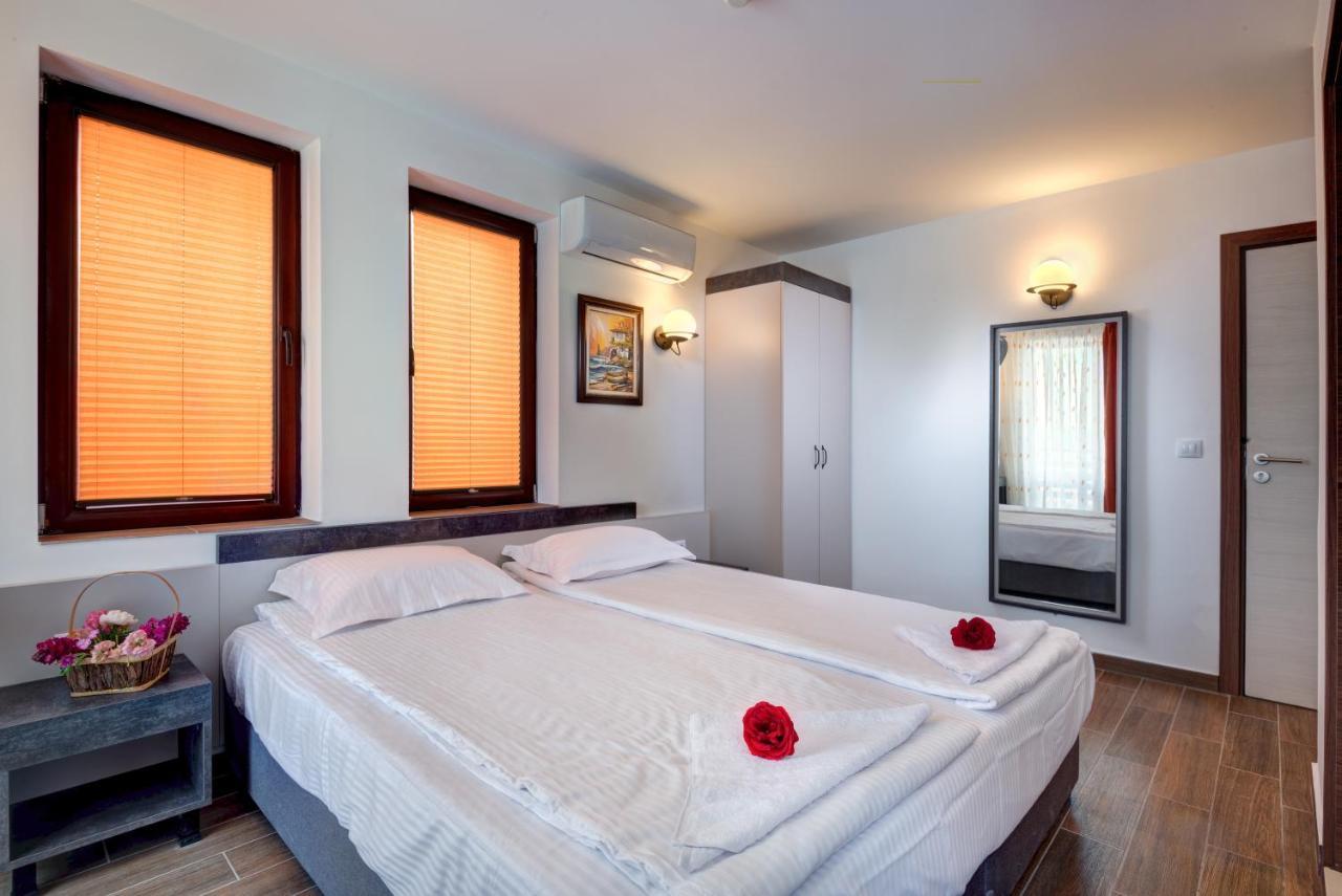 Panorama Blue Family Hotel And Free Parking Nesebar Eksteriør bilde